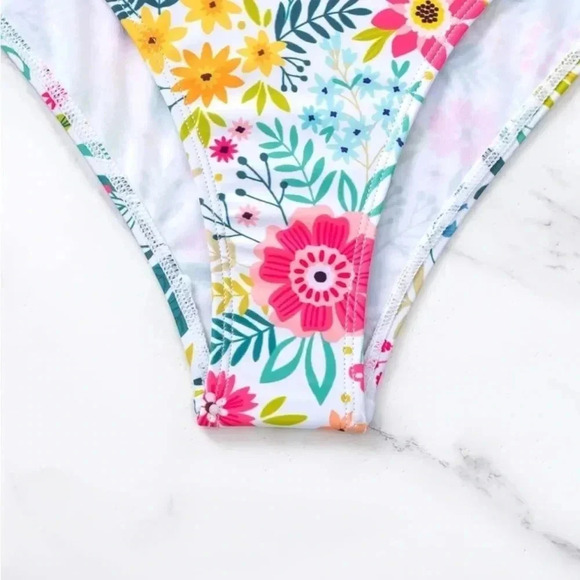 MakeMeChic Floral multicolor Backless One Piece Size Medium. - Picture 7 of 8